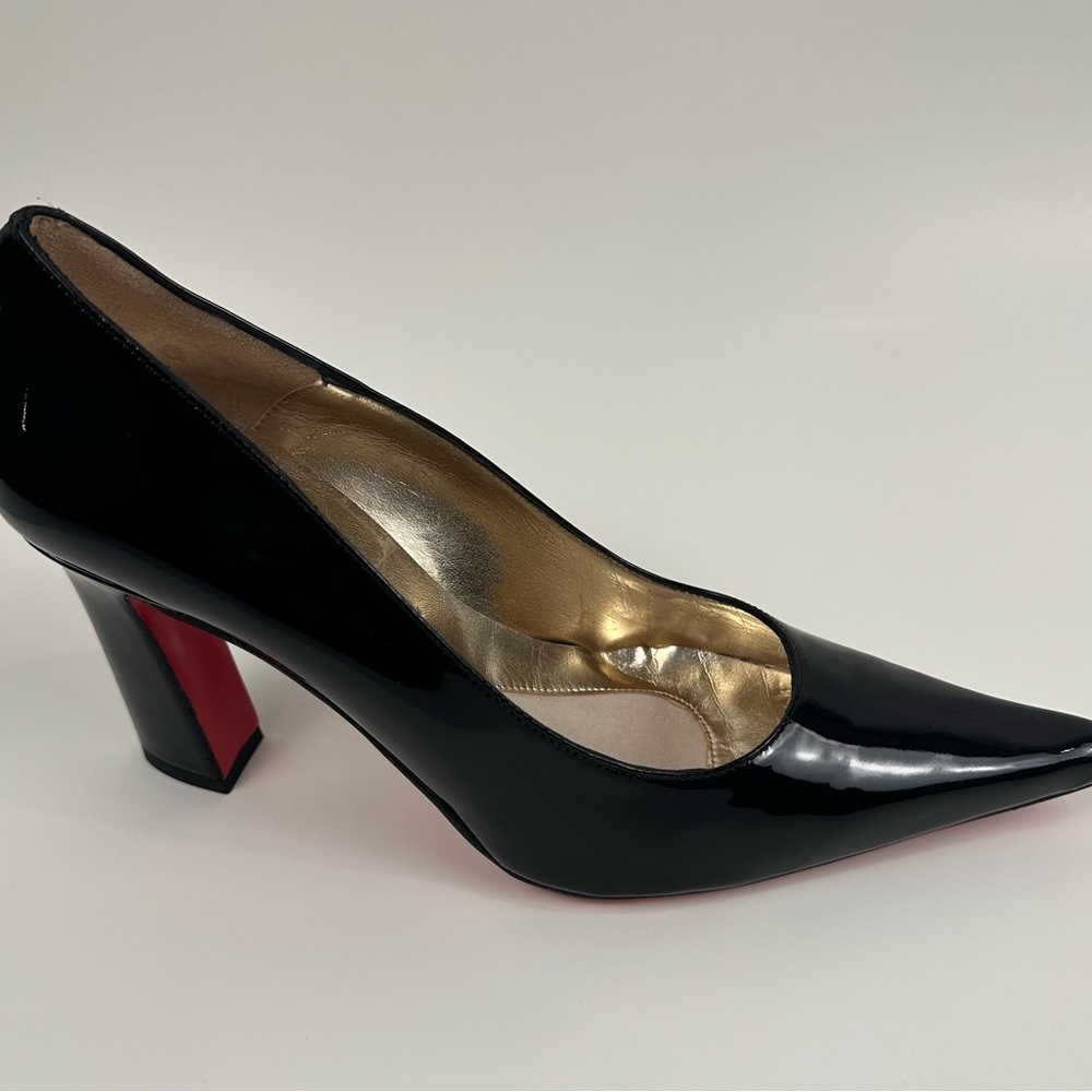 Monique Women Custom Patent Leather Pump